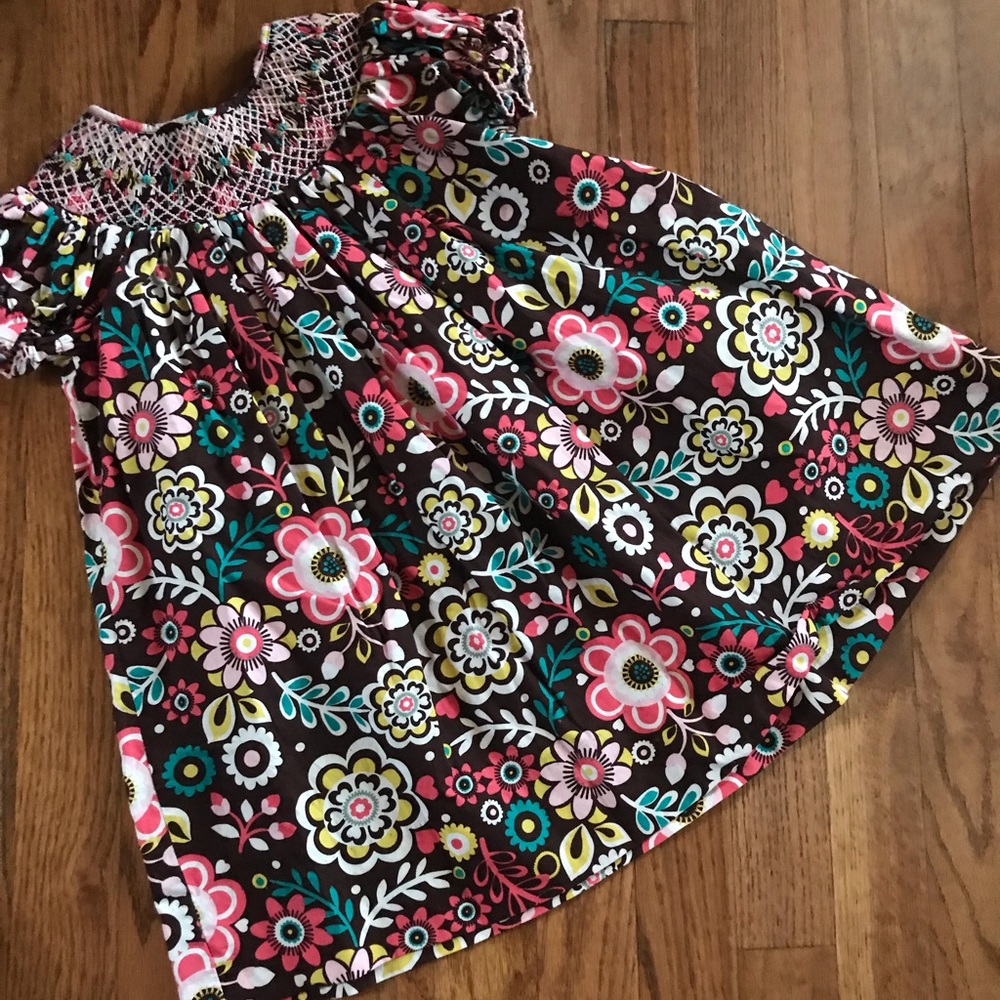 🍁SOLD🍁2T Bishop Style Marmalatta smocked dress